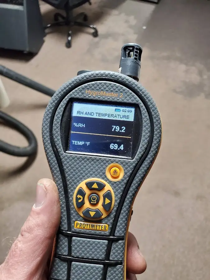 Moisture meter humidity assessment for Mold Remediation & Removal in Mexico